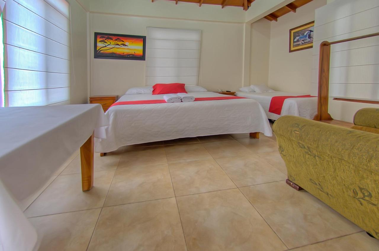 Hotel San Vicente Galapagos Puerto Villamil Esterno foto