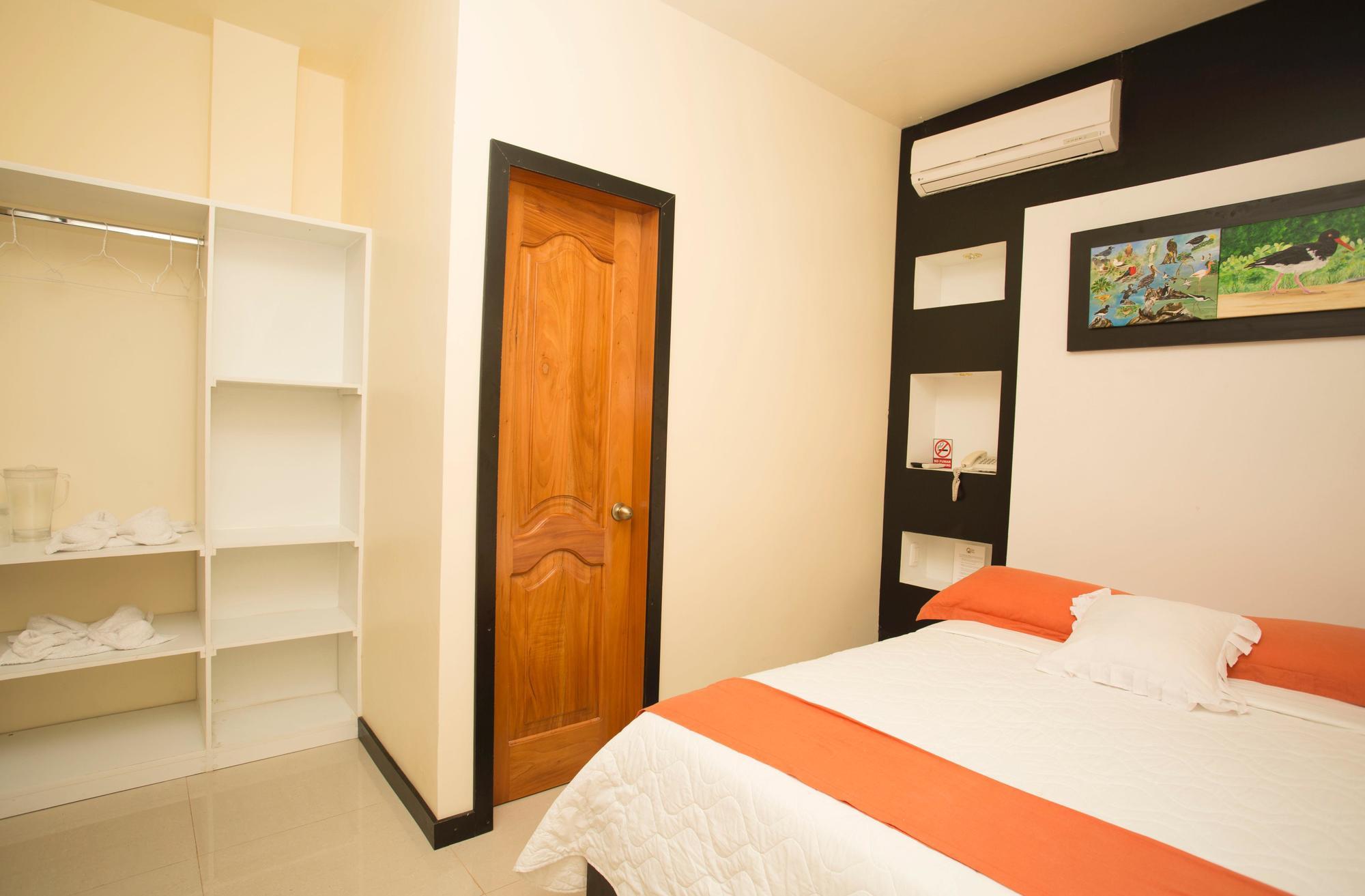Hotel San Vicente Galapagos Puerto Villamil Esterno foto